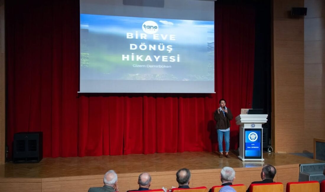 Erzincan’da düzenlenen “Bir Eve Dönüş Hikâyesi” konferansında, Arkeolog ve Girişimci