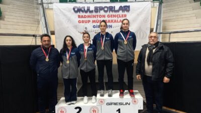 Erzincanlı badmintoncular, Giresun’da düzenlenen badminton grup müsabakalarında grup şampiyonu oldular.