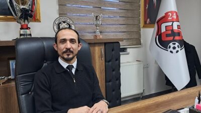 24Erzincanspor kulüp başkanı Burak Çalık kulüp binasında basın mensuplarına takımın