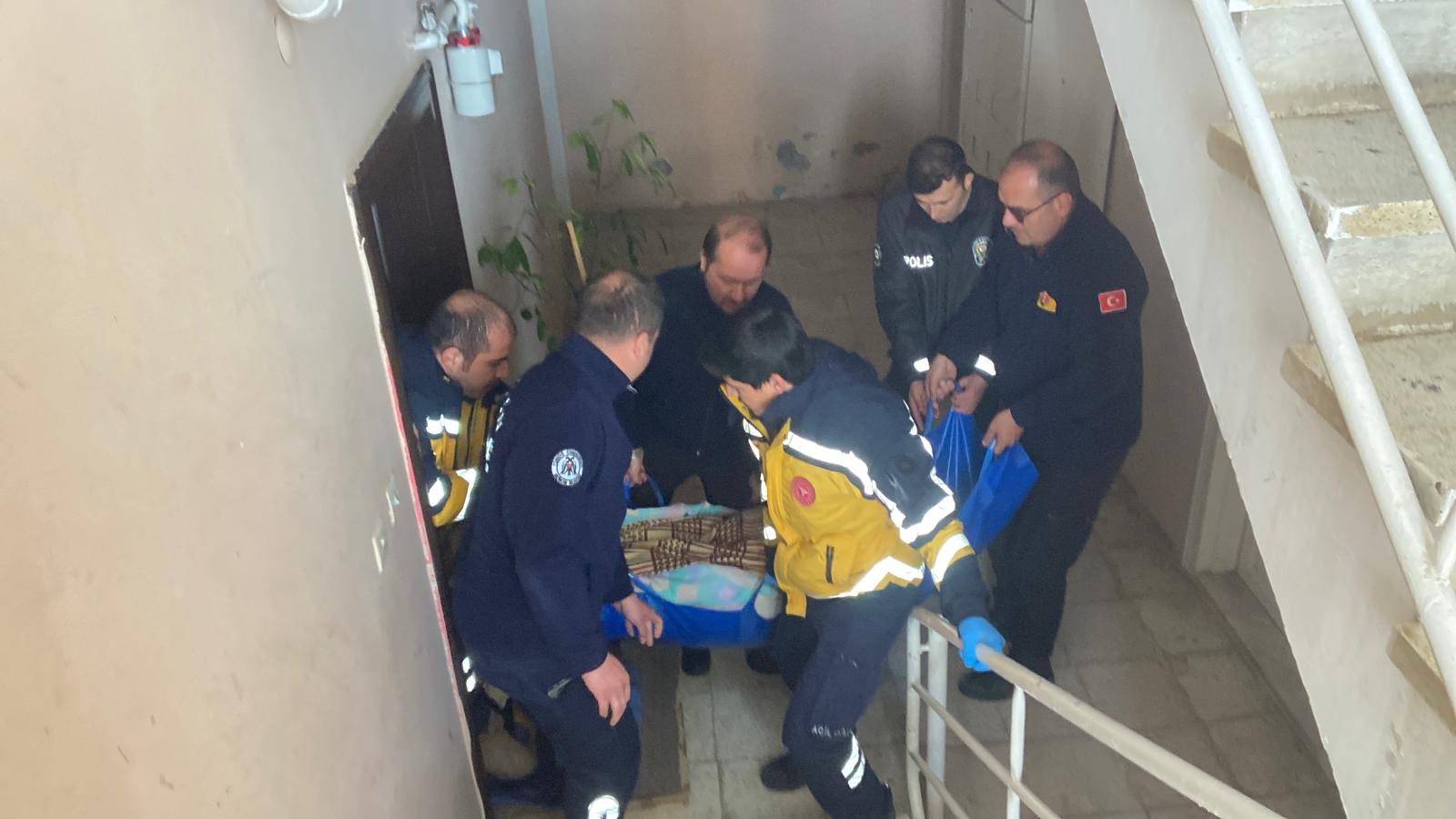 Erzincan Mimar Sinan Mahallesinde evinde yalnız yaşayan ve yakınları tarafından