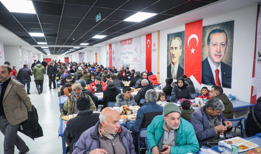 Ramazan ayının manevi atmosferi, Erzincan’da iftar sofralarında birlik ve beraberlik