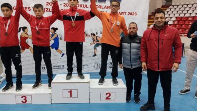 Amasya ilinde düzenlenen Okul Sporları Yıldızlar Güreş Müsabakalarında Erzincan Sporcu