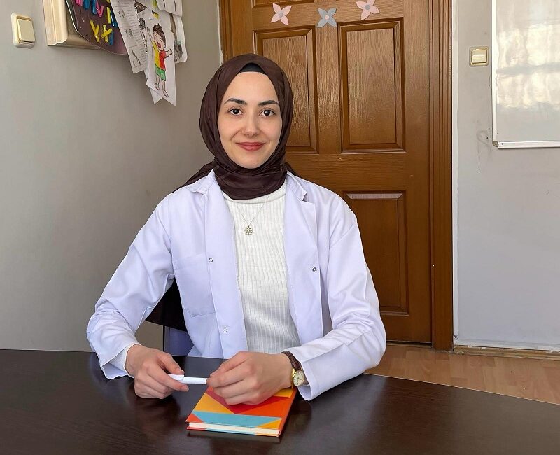 İşitme kaybı, özellikle çocuklar için sosyal, eğitimsel ve duygusal gelişimleri