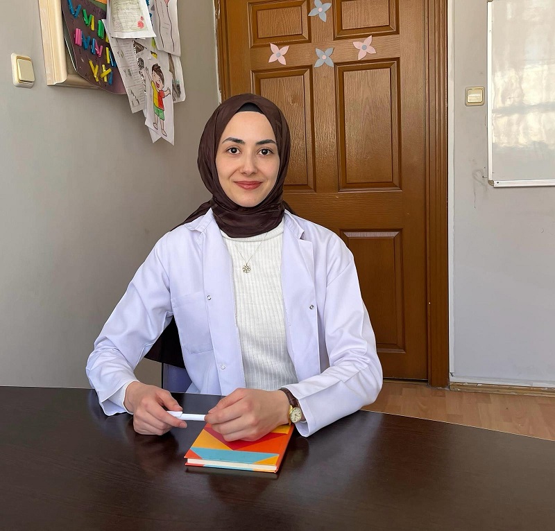 İşitme kaybı, özellikle çocuklar için sosyal, eğitimsel ve duygusal gelişimleri