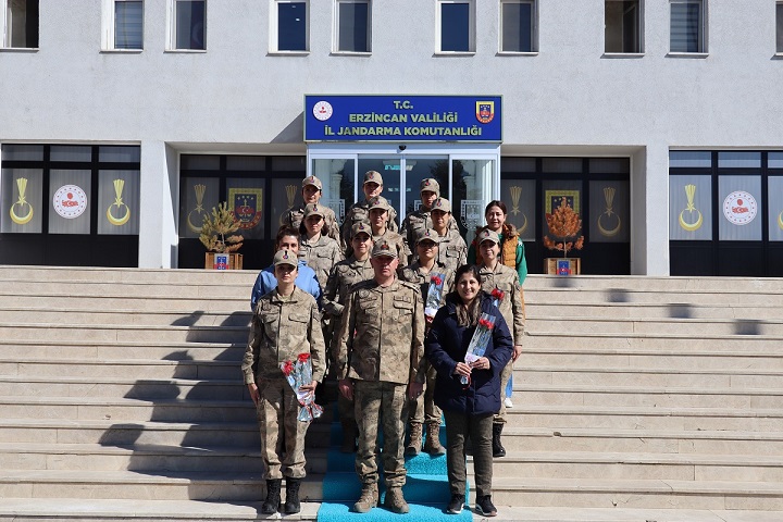 Erzincan İl Jandarma komutanı Tuğgeneral Veysel Yanık, 8 Mart Dünya