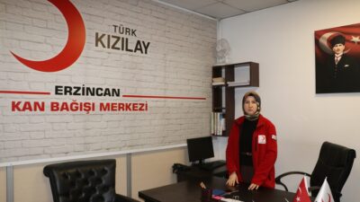 Ramazan ayında, Erzincan Kızılay Kan Merkezi, kan stoklarının azalmasının önüne