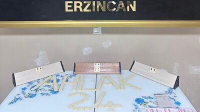 Erzincan polisi bir oyun salonunda kumar oynandığı ihbarı üzerine yapılan