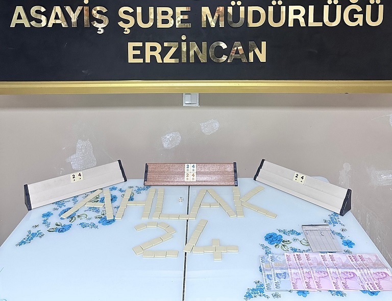 Erzincan polisi bir oyun salonunda kumar oynandığı ihbarı üzerine yapılan