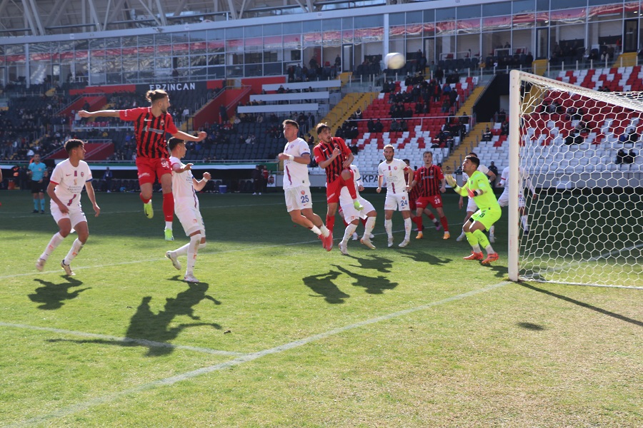 TFF 2. Lig Beyaz gurupta mücadele eden 24Erzincanspor 25. Hafta