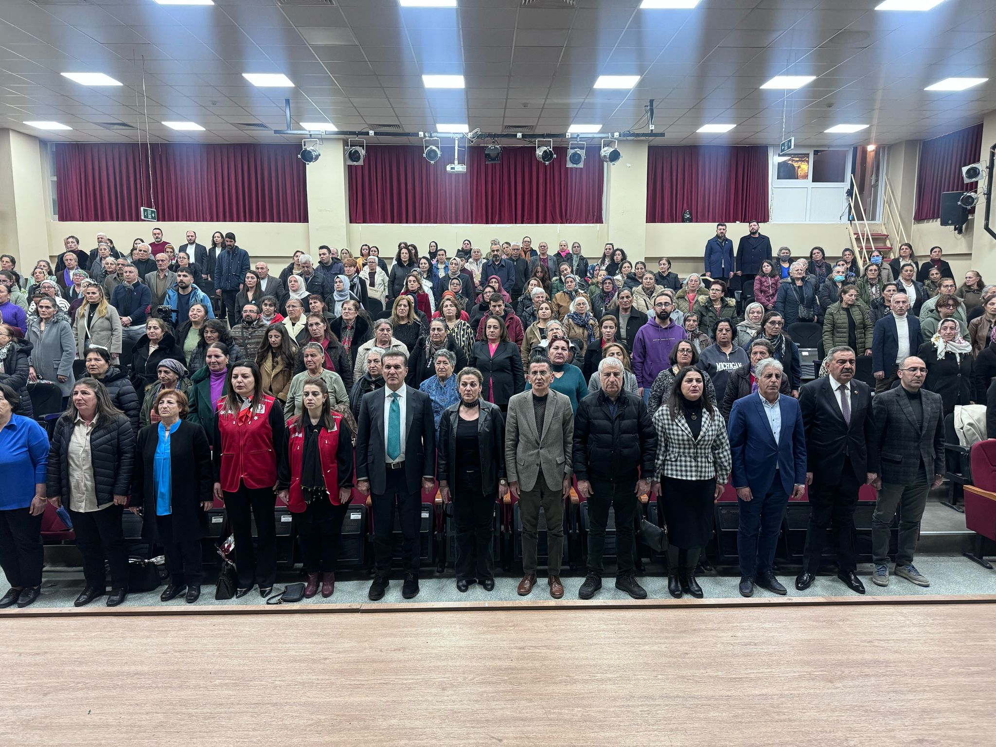 CHP Erzincan Milletvekili Mustafa Sarıgül, CHP Erzincan Kadın Kollarının 8
