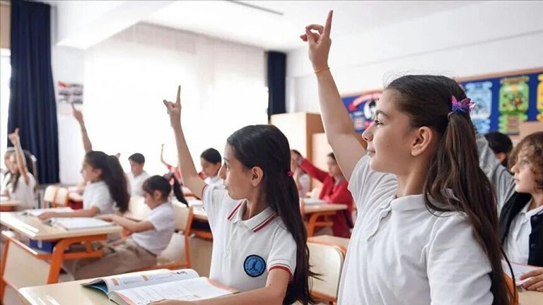Milli Eğitim Bakanlığı, öğrencilerin ara tatil ve Ramazan Bayramı süresince
