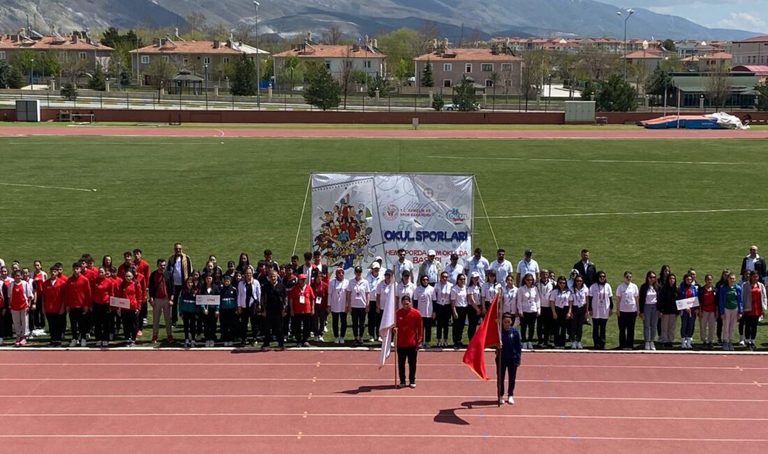 Erzincan, Okul Sporları Atletizm gençler grup müsabakalarına ev sahipliği yaptı.