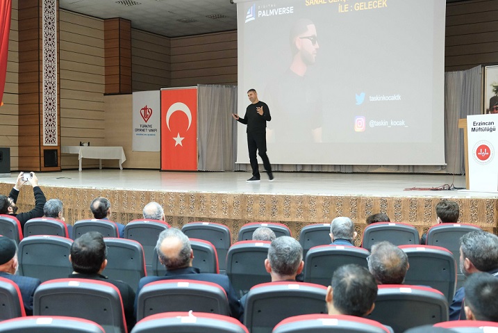 Erzincan Müftülüğü Konferans Salonu’nda, din görevlileri ve vatandaşların katılımıyla “Metaverse