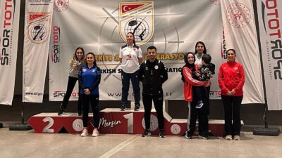 Mersin/Erdemli' de düzenlenen Havalı Silahlar Türkiye Şampiyonası müsabakalarında yarışan Erzincanlı