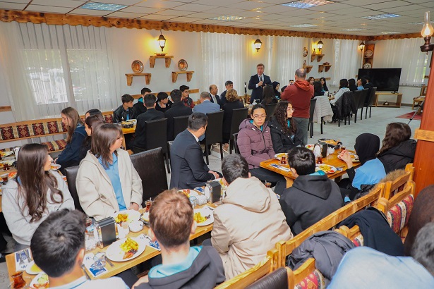 Erzincan Valisi Hamza Aydoğdu, İl Milli Eğitim Müdürü Hacı Ömer