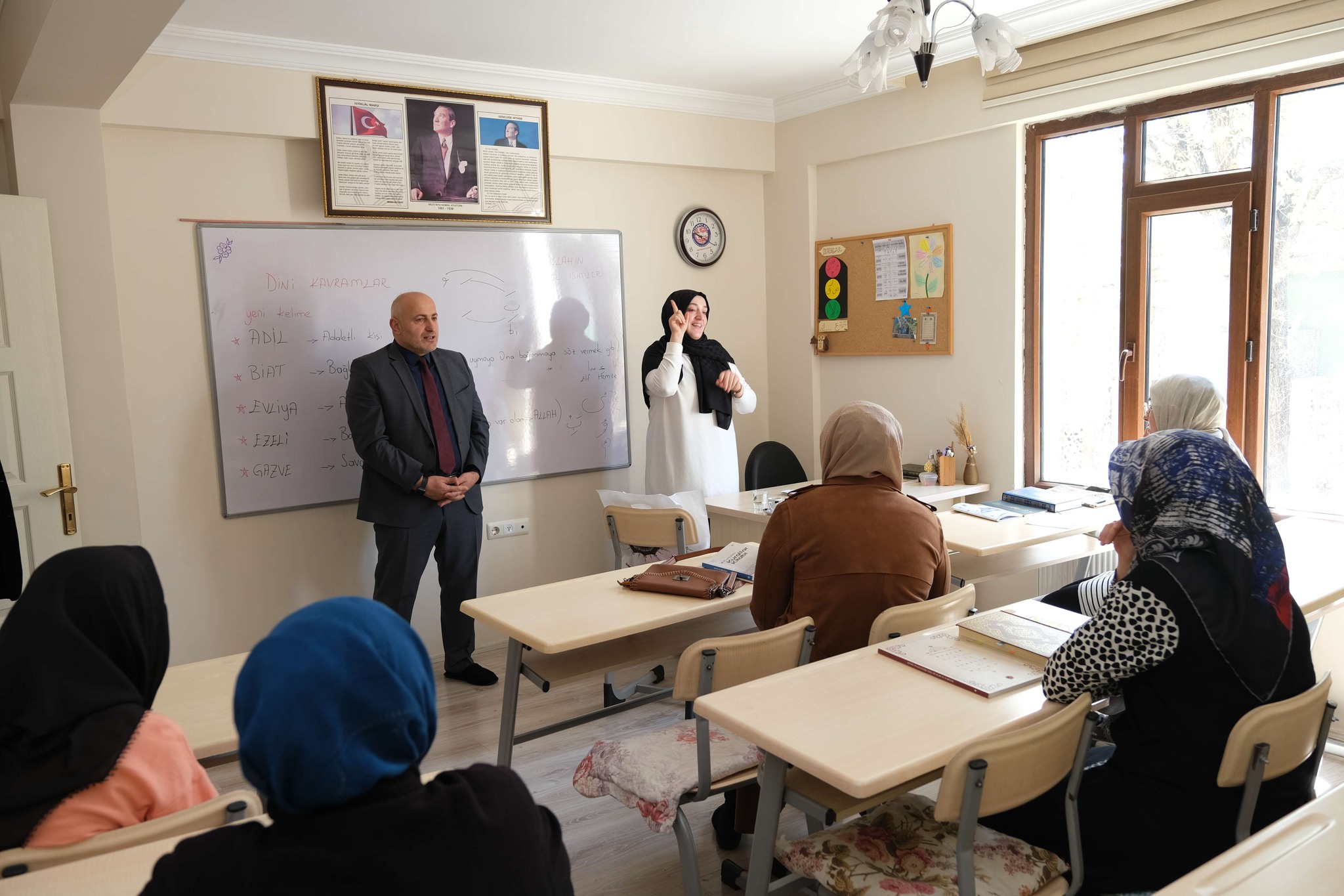 Erzincan İl Müftü Yardımcısı Medet Şahin, Şekerci İsmail İşitme Engelliler