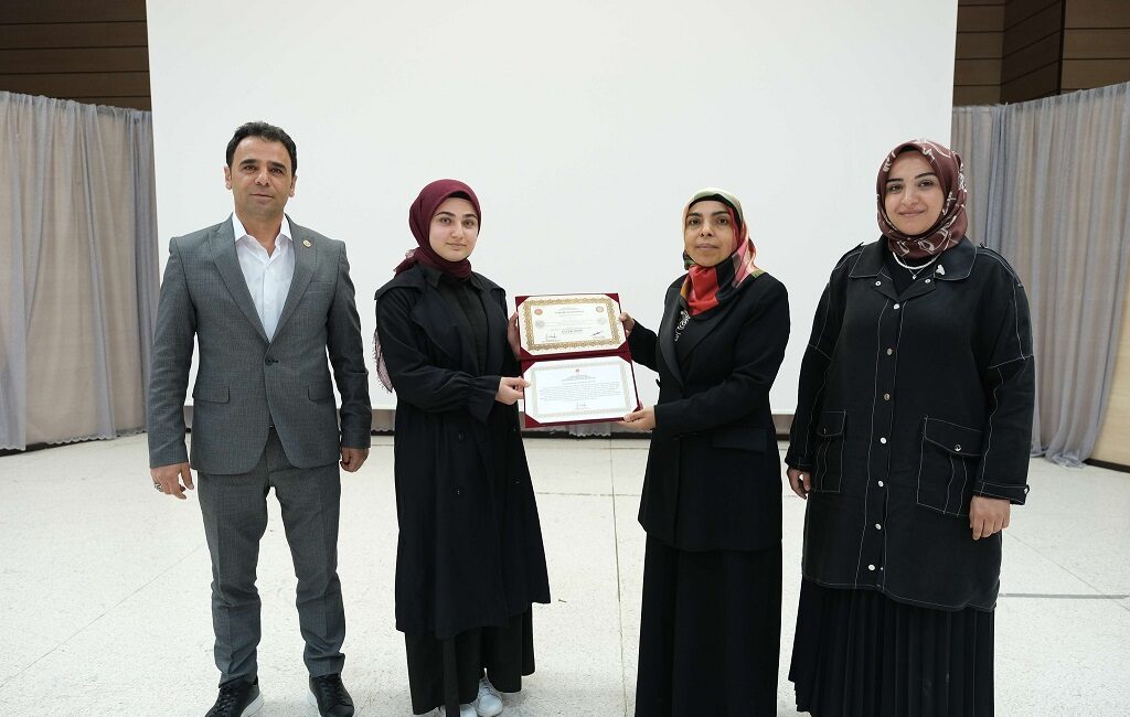 Erzincan genelindeki Kur’an kurslarında eğitim gören 23 kız ve erkek