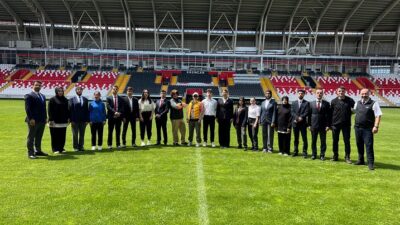 Erzincan’da düzenlenen Karate Aday Hakemlik Kursu'na 16 kursiyer katıldı ve