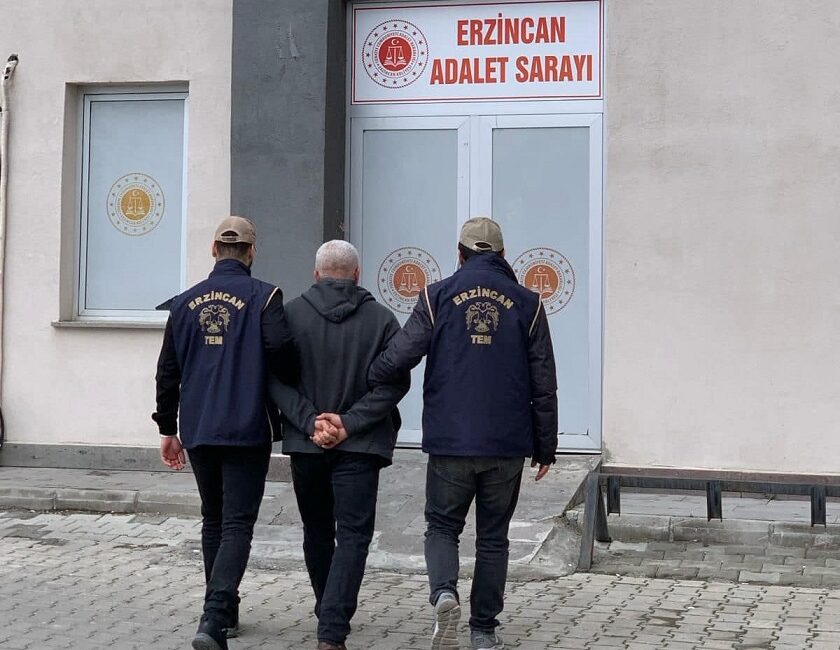 Erzincan Polisi, araması bulunan şahıslara yönelik yaptığı operasyonlarda 44 yıl