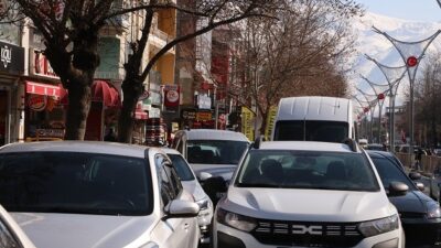 Erzincan’da en işlek caddeleri olan Halitpaşa Caddesi ve Ordu Caddesi