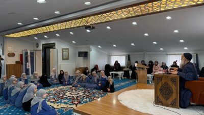 Tıbbi Deva’dan Ruhi Deva’ya konulu konferansı vermek üzere Erzincan’a gelen