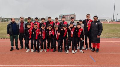İMKB Erzincan Müşir Zeki Paşa Ortaokulu, Erzurum'da düzenlenen Atletizm Yıldızlar