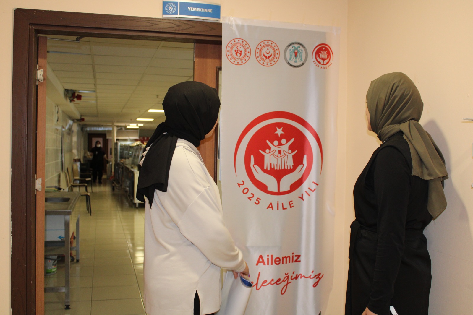 Erzincan Terzi Baba Yurdu'nda 'Aile Yılı' kapsamında kız öğrencilere özel