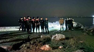 Hatay’ın Arsuz ilçesinde oltasına balık takılınca denize giren Bedri A.,