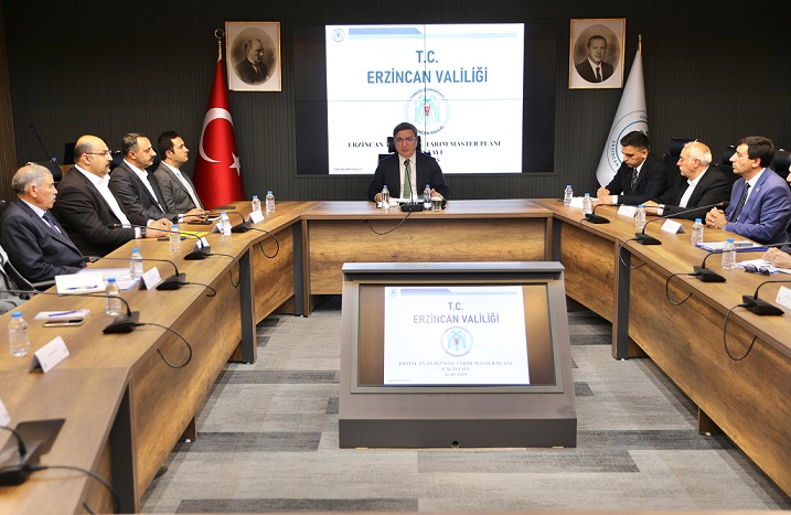 Erzincan Valisi Hamza Aydoğdu başkanlığında; ilgili kurum müdürleri, ilçe belediye