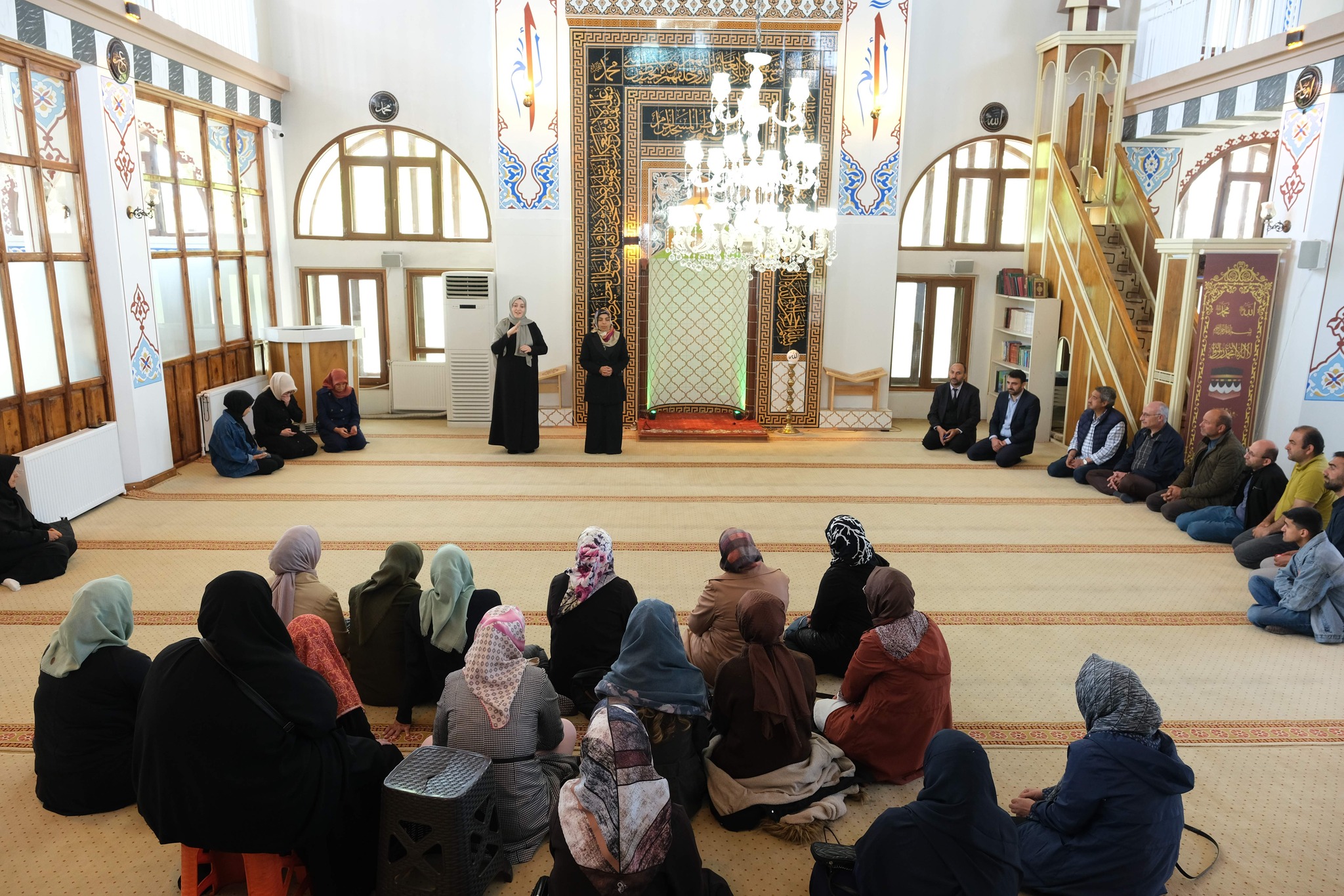 “Şehirlerin Kalbi Camide Buluşalım Engelli Buluşması” projesi kapsamında Gülabibey Camii,