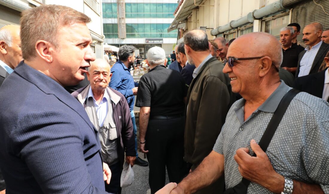 Erzincan’ın tarihi Buğday Meydan’ında çıkan yangının yaraları siliniyor. Esnaf ile