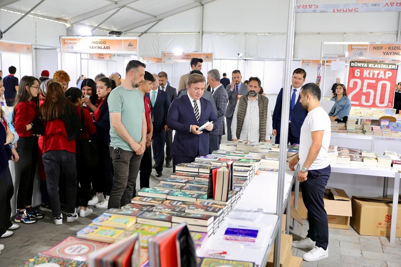 Erzincan Valiliği himayelerinde, Erzincan Belediyesi katkı ve koordinasyonunda, Erzincan Binali