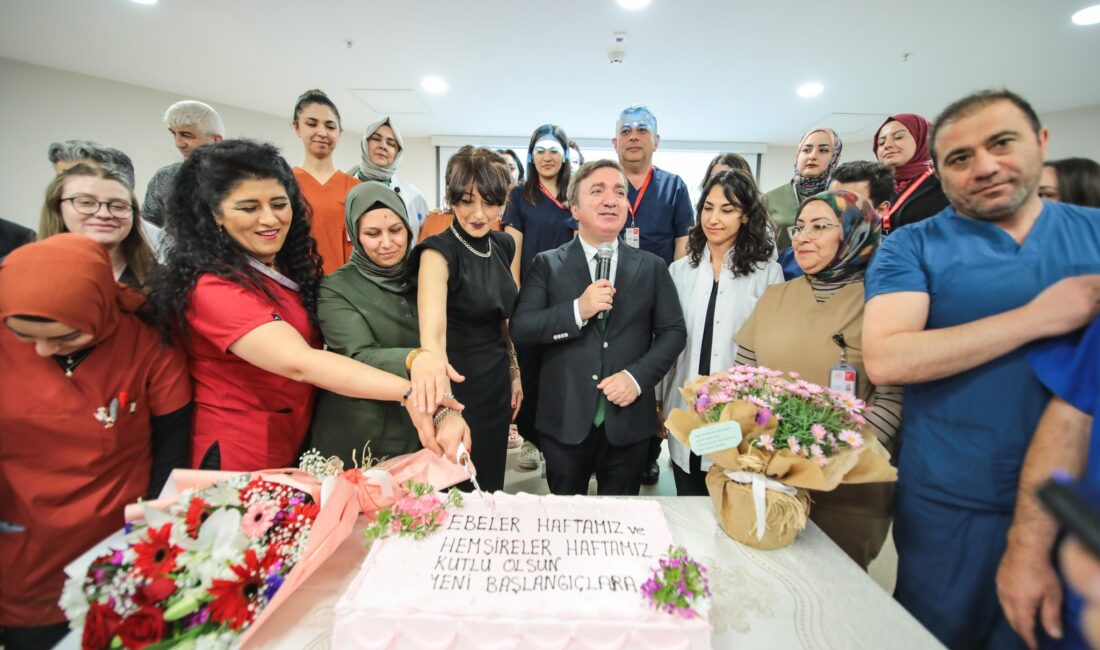 Mengücek Gazi Eğitim ve Araştırma Hastanesi'nde "Ebeler ve Hemşireler Haftası"