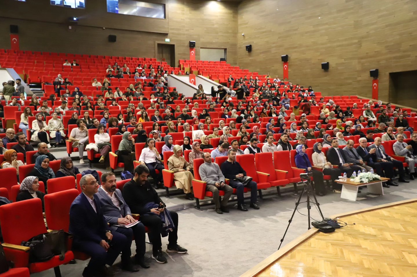 Erzincan Binali Yıldırım Üniversitesi Akademi ve Değerler Kulübü tarafından Van