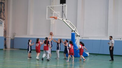 Erzincan Minikler Basketbol Şampiyonası GSB Erzincan kız öğrenci yurdu yanında