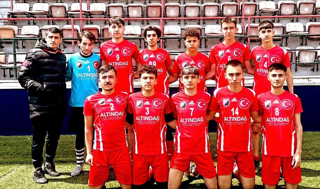Güngören Belediye Stadı’nda oynanan İstanbul Gençlergücü spor Avcılar spor U-17