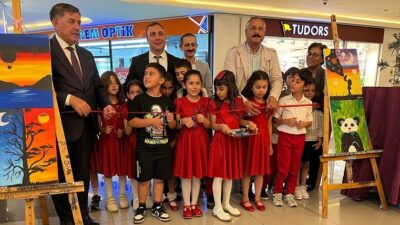 Erzincan Hayrettin Paşa İlkokulu Minik öğrencileri yıl boyunca yaptıkları resimleri