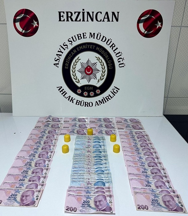 Erzincan polisi bir işletmede kumar oynandığı ihbarı üzerine yapılan operasyonda