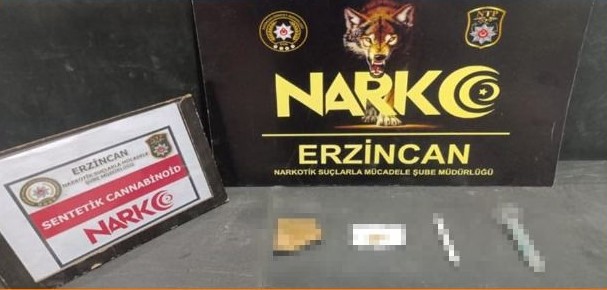Uyuşturucu ile mücadelesini aralıksız sürdüren Erzincan Polisi gerçekleştirdiği çalışma kapsamında,