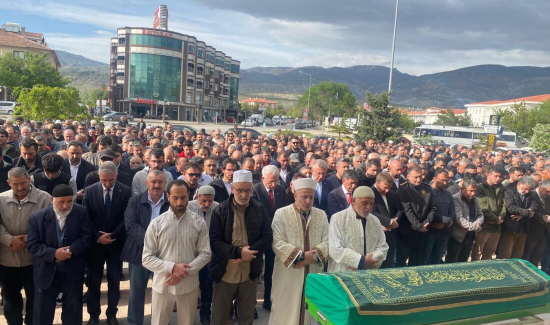 Sabah saatlerinde motosikleti geçirdiği trafik kazasında hayatını kaybeden Eğitimci Cafer