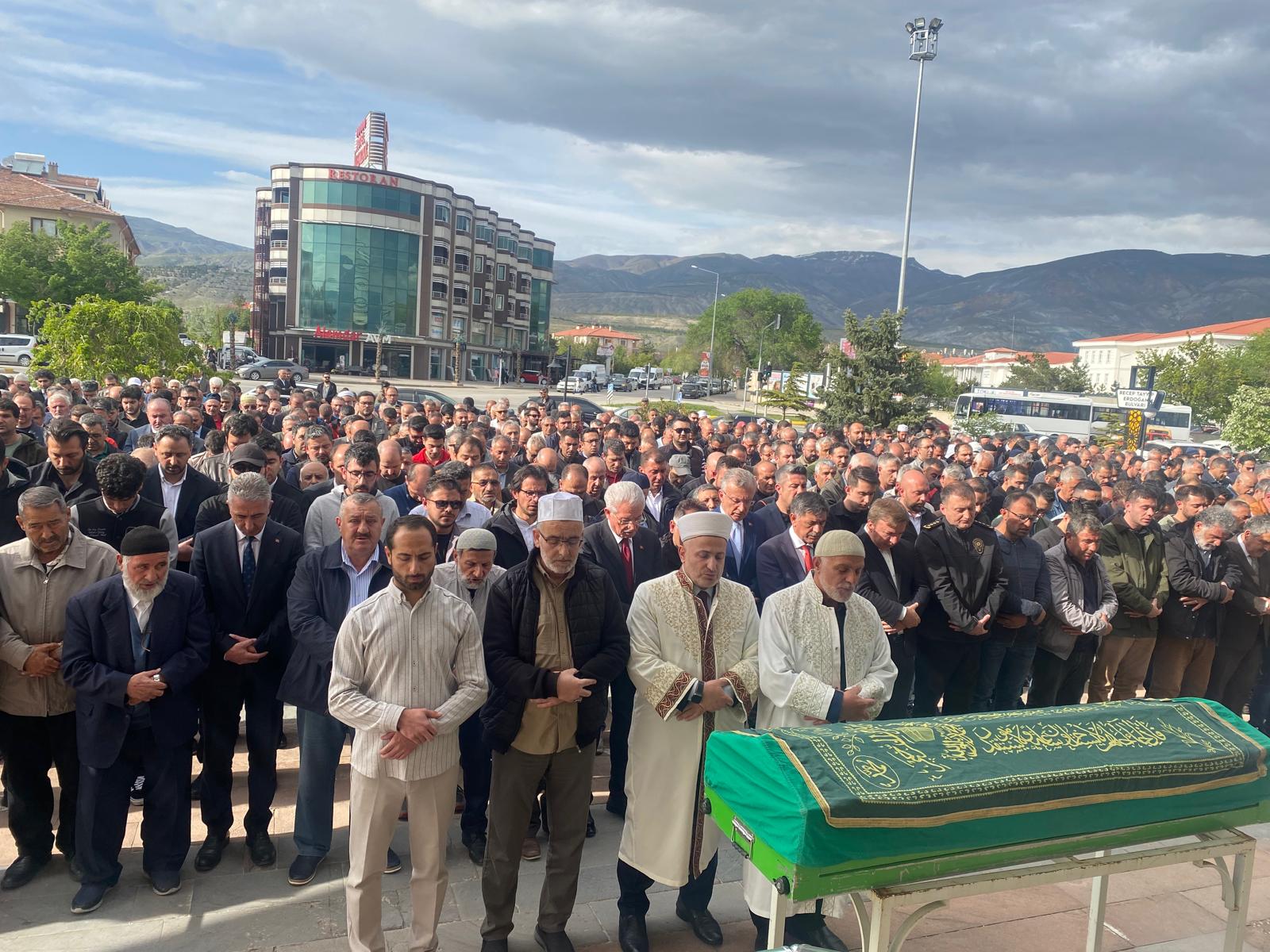 Sabah saatlerinde motosikleti geçirdiği trafik kazasında hayatını kaybeden Eğitimci Cafer