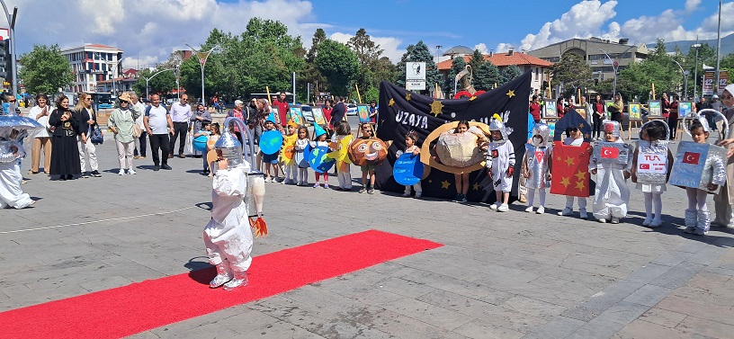 Türkiye Çevre Haftası kapsamında Erzincan Valiliği Çevre Şehircilik ve İklim
