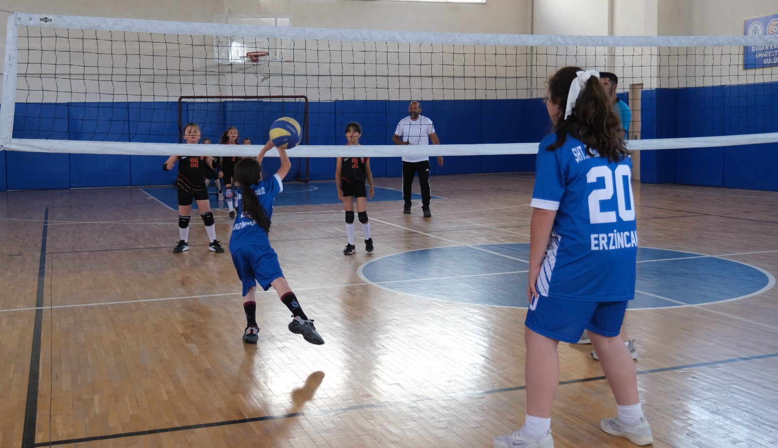 Voleybol il birinciliği müsabakaları Atatürk Mesleki ve Teknik Anadolu Lisesi