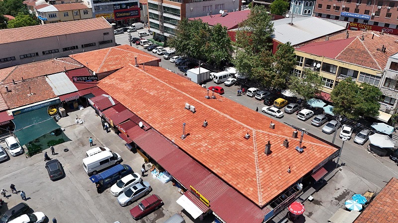 Buğday Meydanı’nda meydana gelen yangının söndürülüp ve temizlenmesin ardından başlatılan