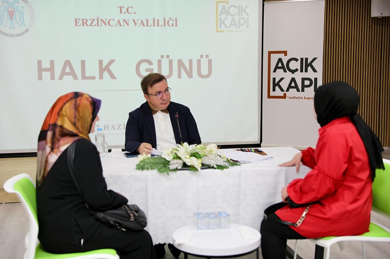 Erzincan Valisi Hamza Aydoğdu, “Halk Günü Buluşmaları” kapsamında vatandaşlarla bir