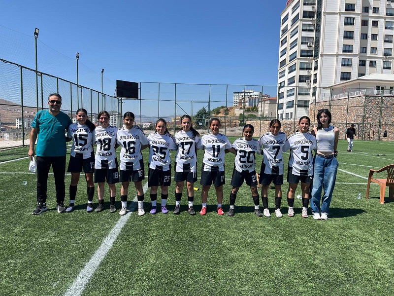 Elazığ’da düzenlenen 5x5 Futbol Gençlik Kupası Bölge Turnuvası’nda Erzincan Gençler