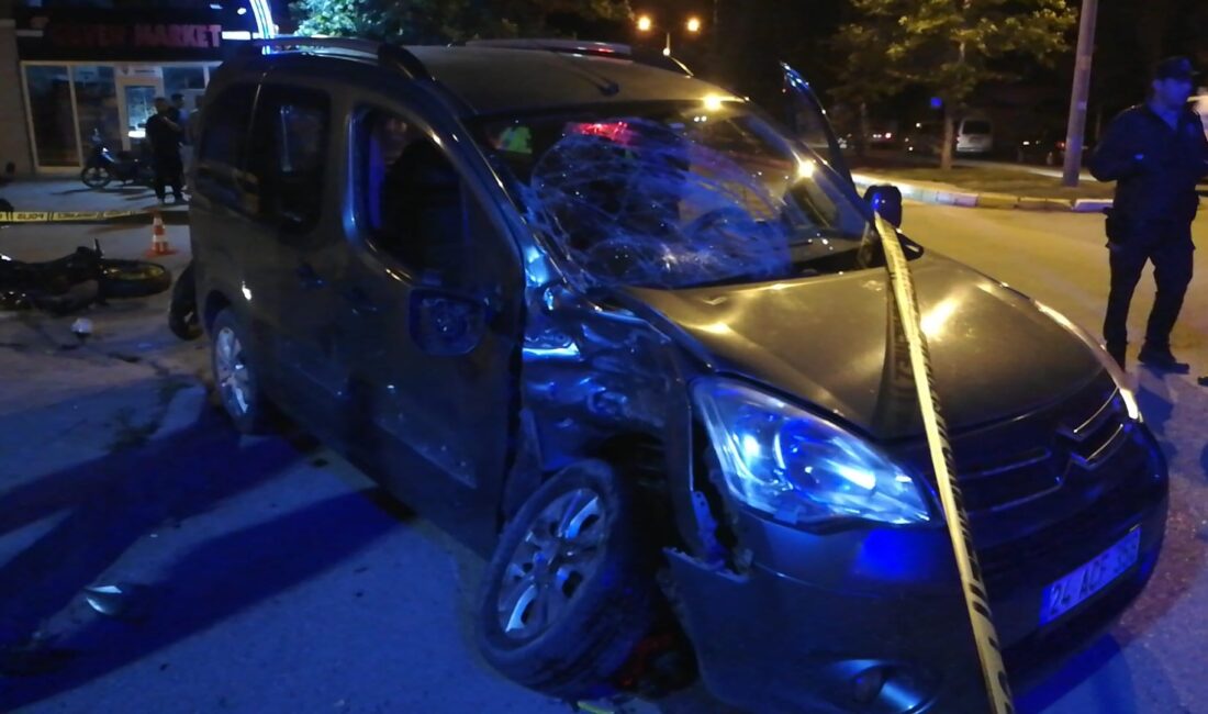 Erzincan’da gece 00.30 saatlerinde hafif ticari araç ile motosikletin çarpışması