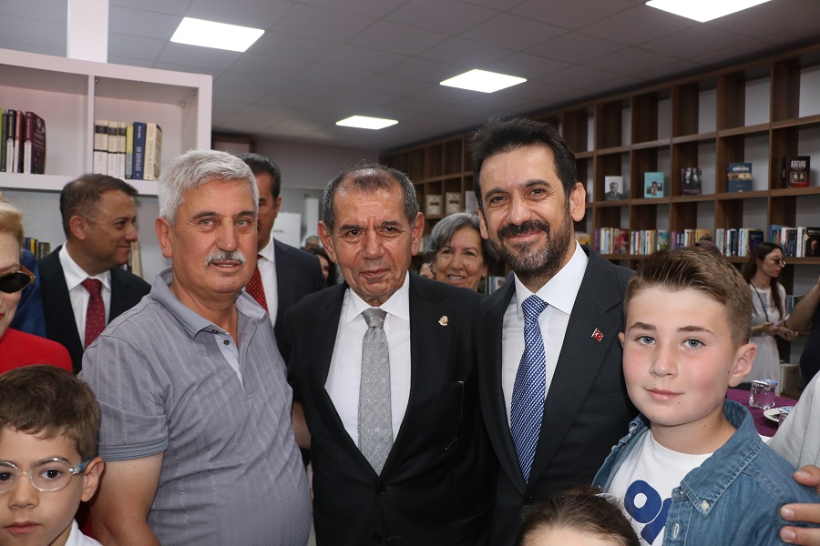 Erzincan’da yapımları tamamlanan Nurten Mumcu Kitap Kafe açılışına katılan Galatasaray