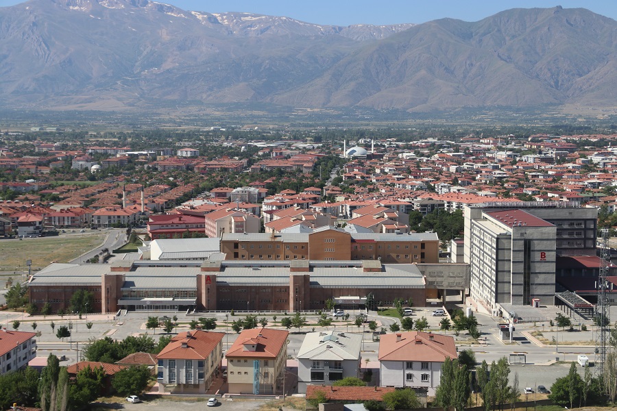 AK Parti Erzincan Milletvekili Süleyman Karaman, kentte son 20 yılda