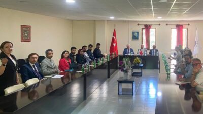 Memnuniyet anketi toplantısına katılan Erzincan Binali Yıldırım Üniversitesi Rektörü Prof.